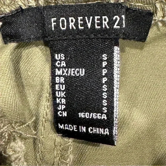 FOREVER 21 Tie-Waist Twill Shorts - Picture 5 of 6